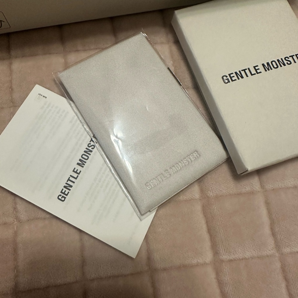 New!! Gentle Monster Sunglasses Empty Box - Picture 4 of 4